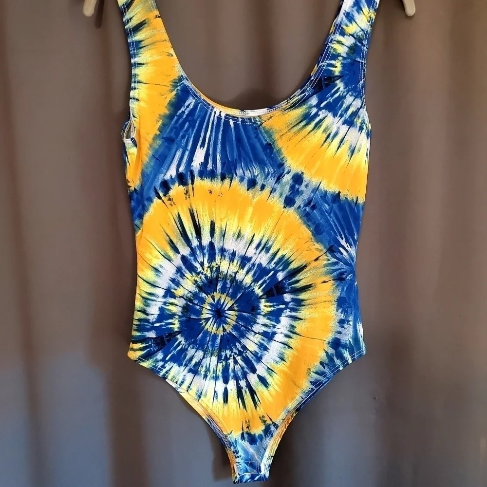 TIE DYE RAVE FESTIVAL BODYSUIT SIZE MEDIUM